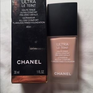 Chanel Ultra Le Teint BD01 Foundation